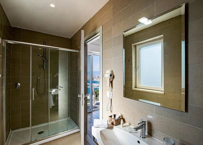 Relais Manfredi מלון 3*