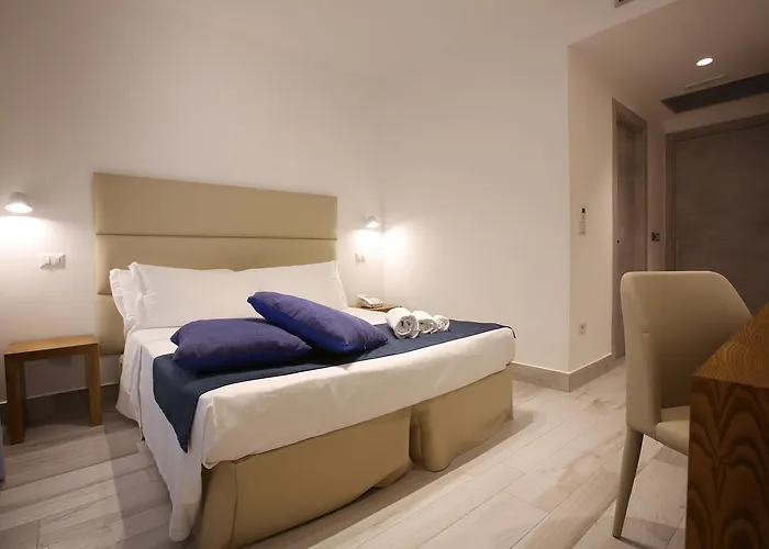 Relais Manfredi 3* קסטלמרה די סטביה