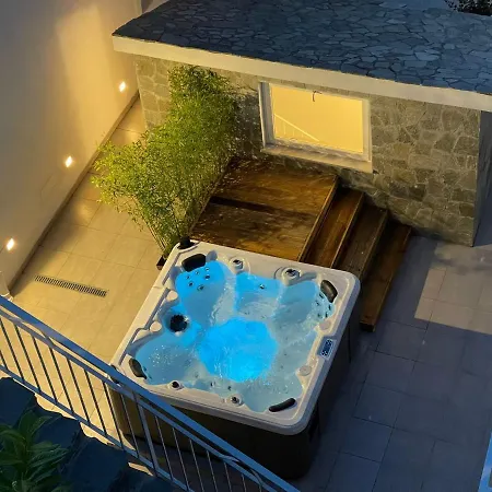 Relais Manfredi فندق 3*