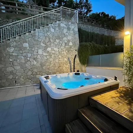 Relais Manfredi 3* كاستيلاّماري دي ستا