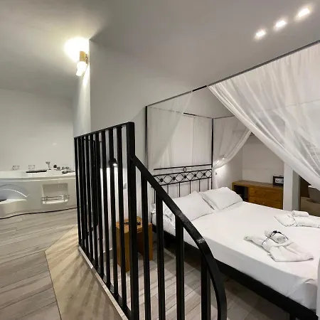 Relais Manfredi فندق 3*