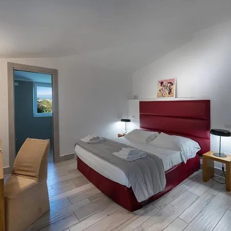 Relais Manfredi فندق