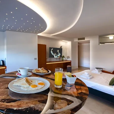 فندق Relais Manfredi كاستيلاّماري دي ستا