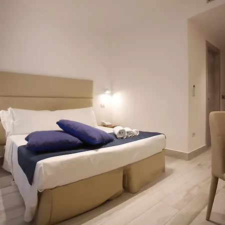 Relais Manfredi 3* كاستيلاّماري دي ستا