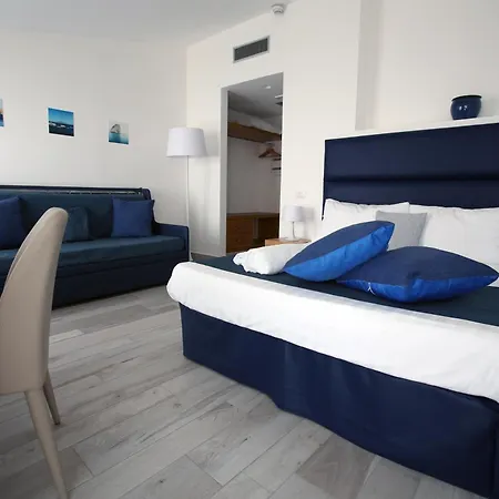 Relais Manfredi فندق 3*