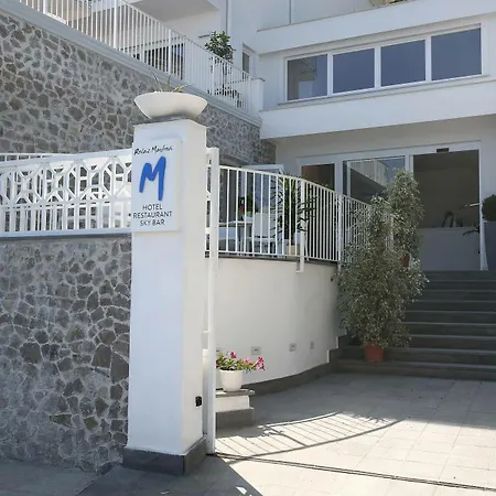 فندق Relais Manfredi كاستيلاّماري دي ستا